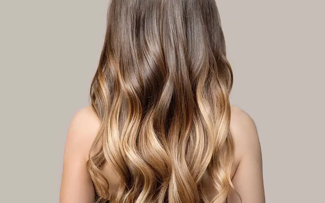 Dit zijn de stappen om je hairextensions goed te verzorgen en mooi te houden